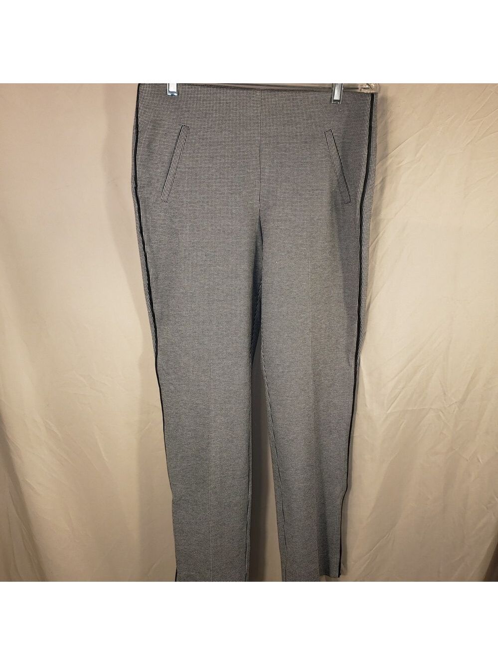 Chico's Black and Gray Houndstooth Patterned Trousers - Chico's 1 (US 8)